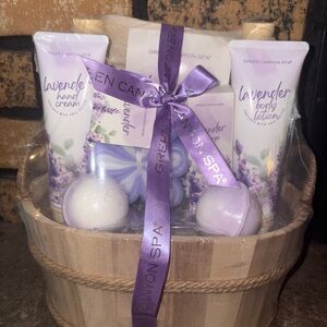 Lavender Bath Set with Purple Accents